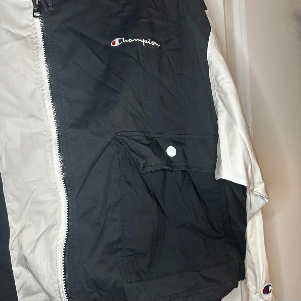 Champion Colorblock Cropped Windbreaker Jacket | Women’s XL - Picture 3 of 5